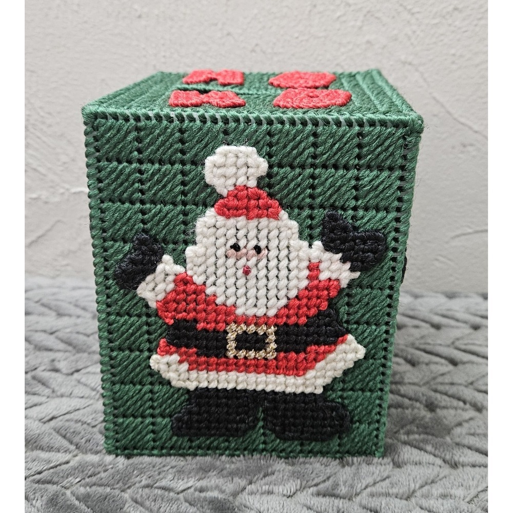 Vintage Needlepoint Plastic Canvas Tissue Box Cover-Christmas Santa